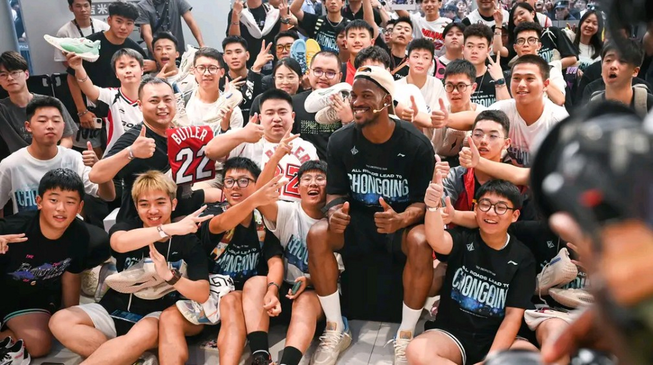 NBA赛事精彩纷呈，引爆篮球热潮
